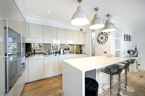3 bedroom apartment to rent, Emperors Gate, London, SW7