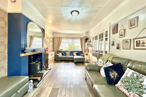 3 bedroom semi-detached house for sale, Kindale Road, Prenton, Merseyside, CH43