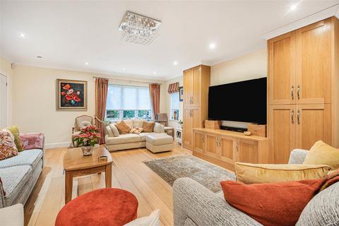 5 bedroom detached house for sale, Gills Hill Lane, Radlett