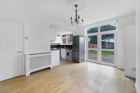 4 bedroom terraced house to rent, Southway, London SW20