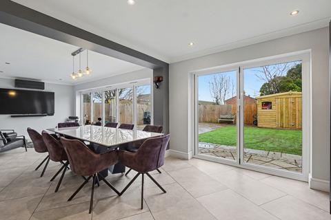 5 bedroom detached house for sale, Tunbury Avenue, Chatham ME5