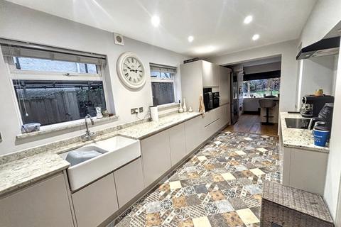 4 bedroom detached house to rent, Detached 4 bedroom home