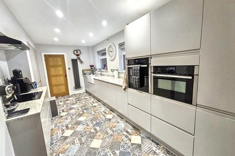 4 bedroom detached house to rent, Detached 4 bedroom home