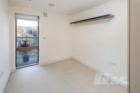 2 bedroom apartment for sale, Lymington Road, London NW6