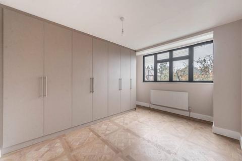 undefined, Elm Drive, Harrow, HA2