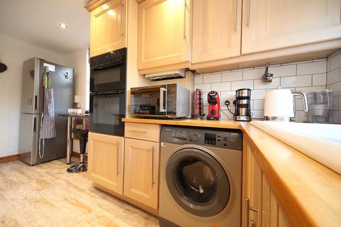 undefined, Park Street, Luton, LU1