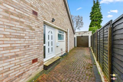 2 bedroom bungalow for sale, Church View Gardens, Stourbridge DY7