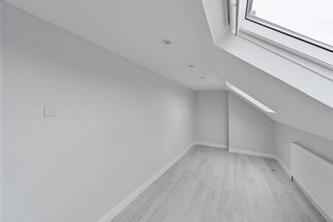 1 bedroom flat to rent, Gilbey Road, Tooting Broadway, London, SW17