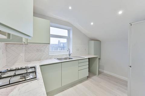 1 bedroom flat to rent, Gilbey Road, Tooting Broadway, London, SW17