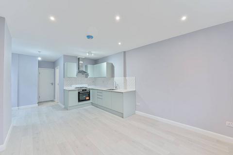 2 bedroom flat to rent, Gilbey Road, Tooting Broadway, London, SW17