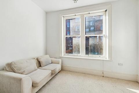1 bedroom apartment for sale, Rosary Gardens, South Kensington, London, SW7