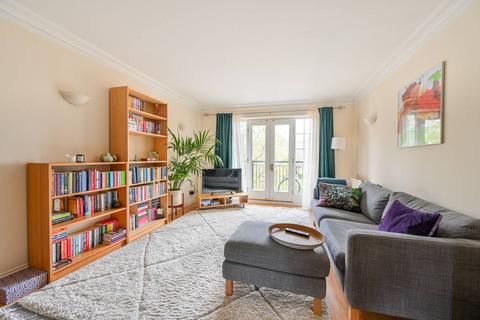 2 bedroom flat to rent, Shaftesbury Court, Borough, London, SE1