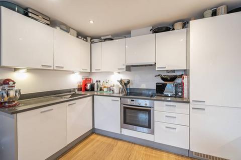 2 bedroom flat for sale, Webber Street, Borough, London, SE1