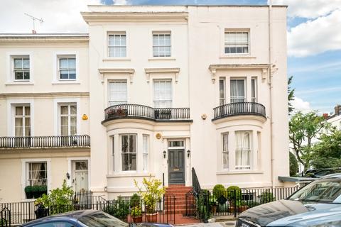 1 bedroom flat to rent, Gordon Place, London