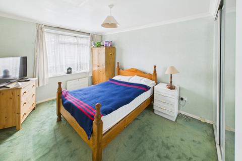 2 bedroom flat for sale, Carlton Court, Hulse Road, SO15 2JZ
