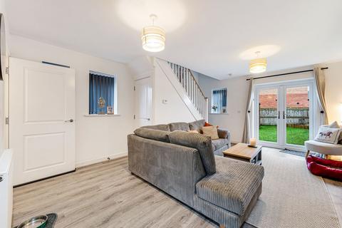 2 bedroom semi-detached house for sale, Warrington Road, Widnes WA8