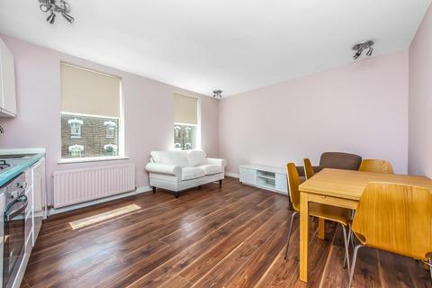 2 bedroom apartment to rent, Lavender Hill, London SW11