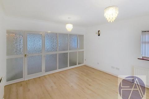 2 bedroom bungalow to rent, Coudray Road, Southport PR9
