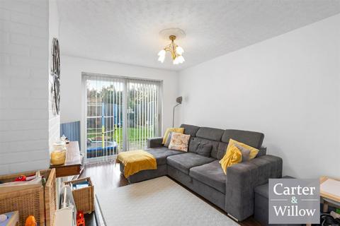 2 bedroom terraced house for sale, Cornworthy Road, Dagenham, Essex