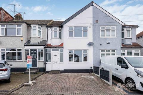3 bedroom terraced house for sale, The Drive, Collier Row, RM5