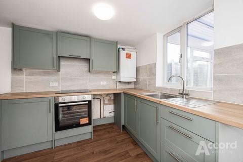 3 bedroom terraced house for sale, The Drive, Collier Row, RM5