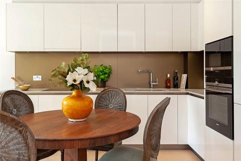 2 bedroom apartment to rent, Pinewood Gardens, Teddington, TW11