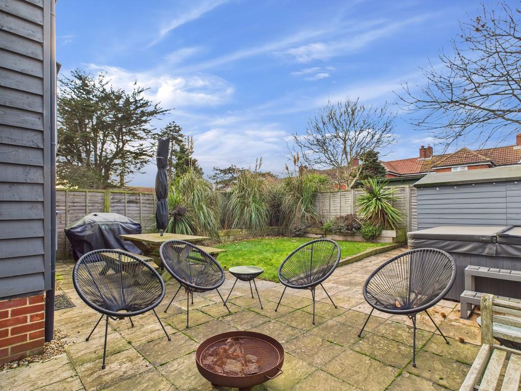 10 Oaks Court Thorpeness IP16 4 FF Patio