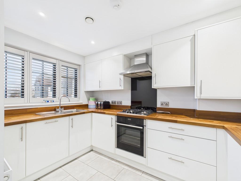 10 Oaks Court Thorpeness IP16 4 FF Kitchen
