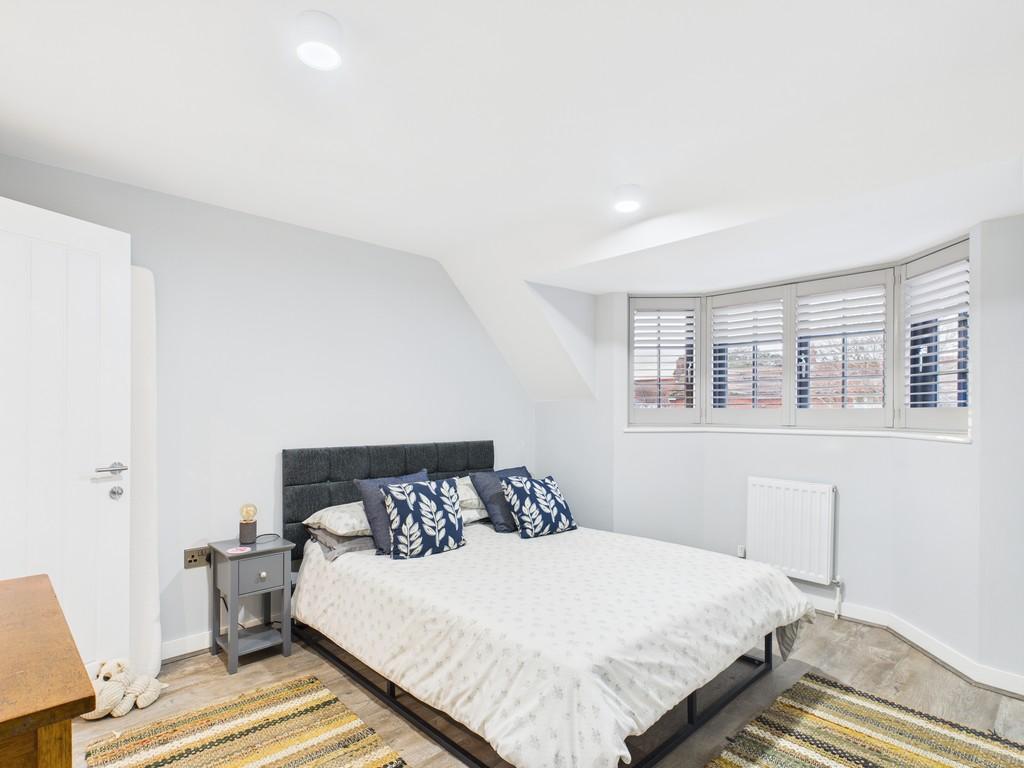 10 Oaks Court Thorpeness IP16 4 FF Master Bedroom