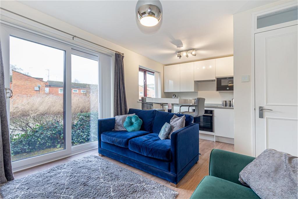 Living-room-2.jpg
