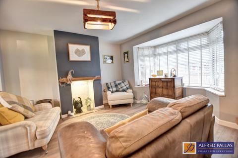 2 bedroom semi-detached house for sale, Birch Avenue, Whitburn