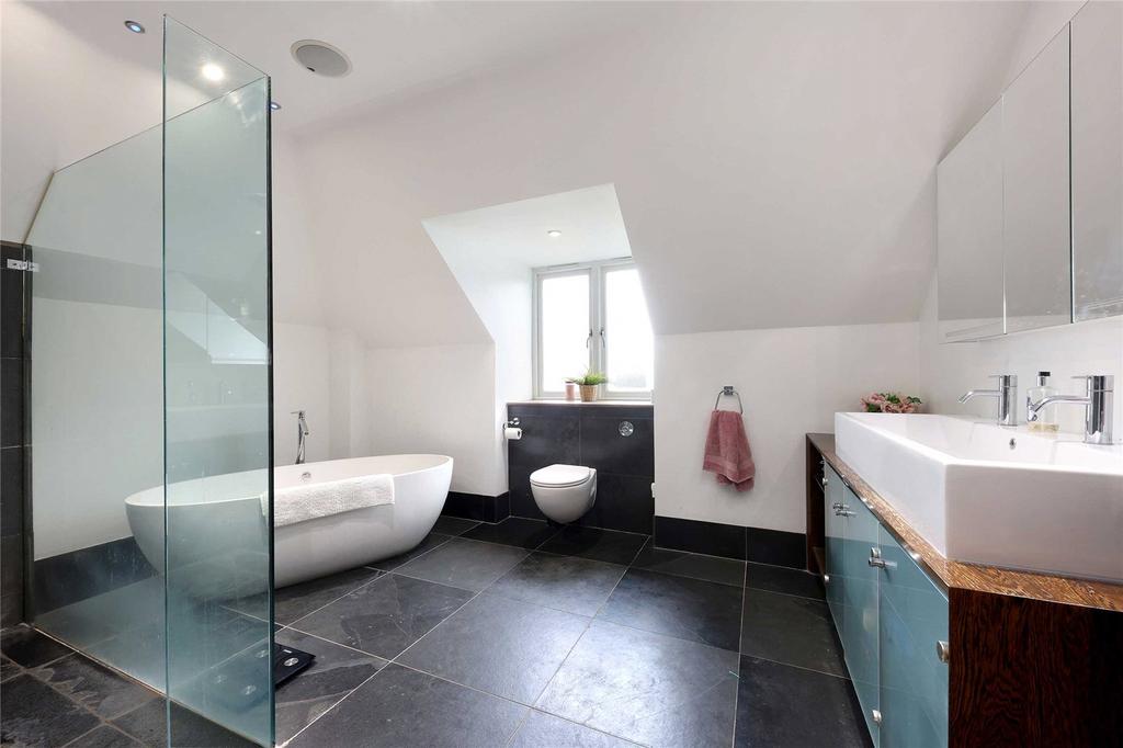 Bath/Shower Room