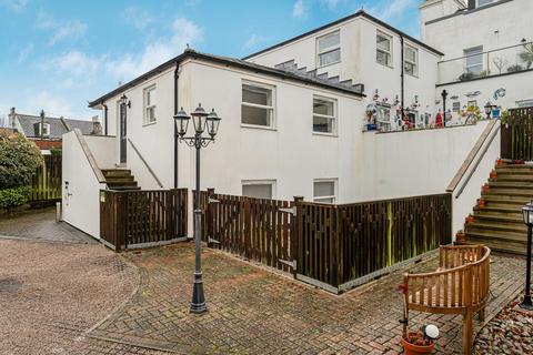 3 bedroom end of terrace house for sale, Mardon House, Higher Brimley Road, TQ14 8JS