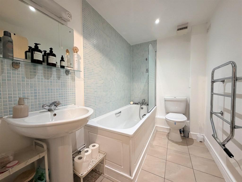 Bathroom1