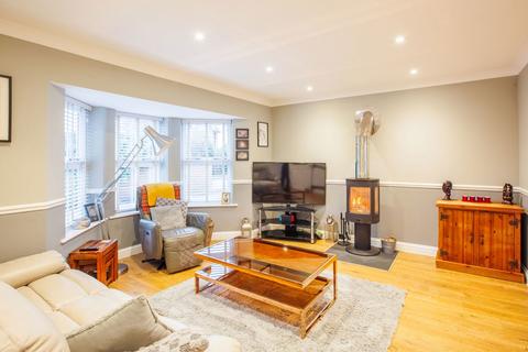 4 bedroom detached house for sale, Wheatfields, Rochford SS4