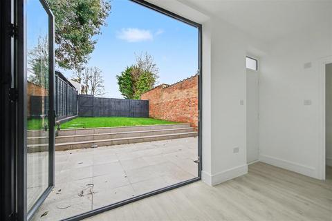 undefined, Station Road, Radlett WD7