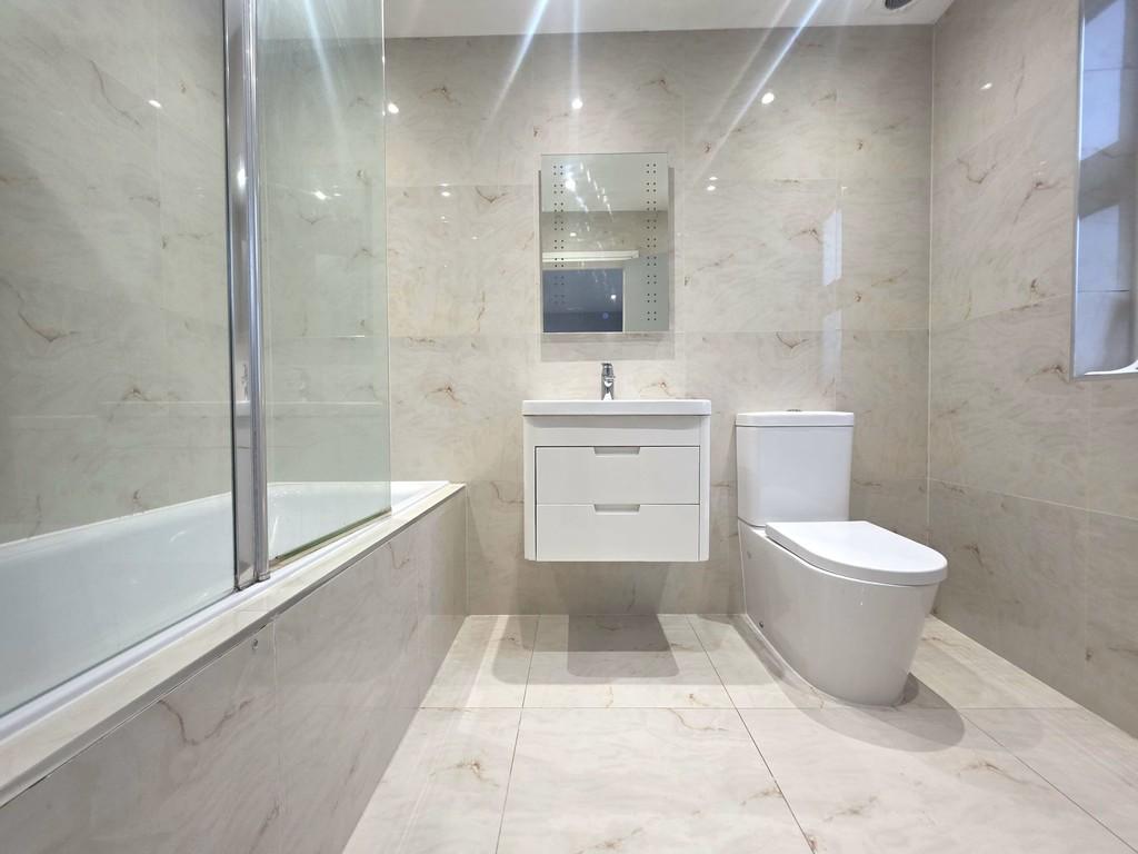 Ensuite shower room