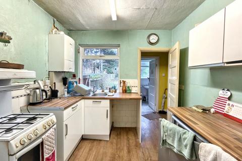 1 bedroom flat for sale, 70 Connell Crescent, Ealing, London, W5 3BL