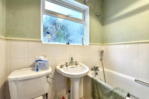1 bedroom flat for sale, 70 Connell Crescent, Ealing, London, W5 3BL