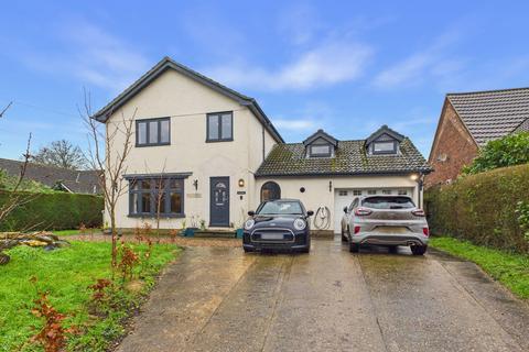 undefined, Main Road, Roughton LN10