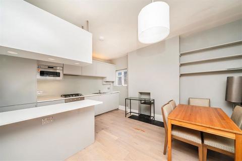 3 bedroom flat to rent, Hammersmith Grove, London W6