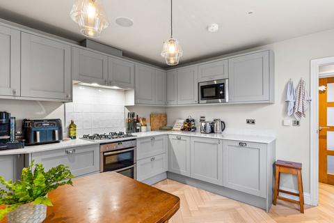 undefined, Oak Road, Leatherhead KT22