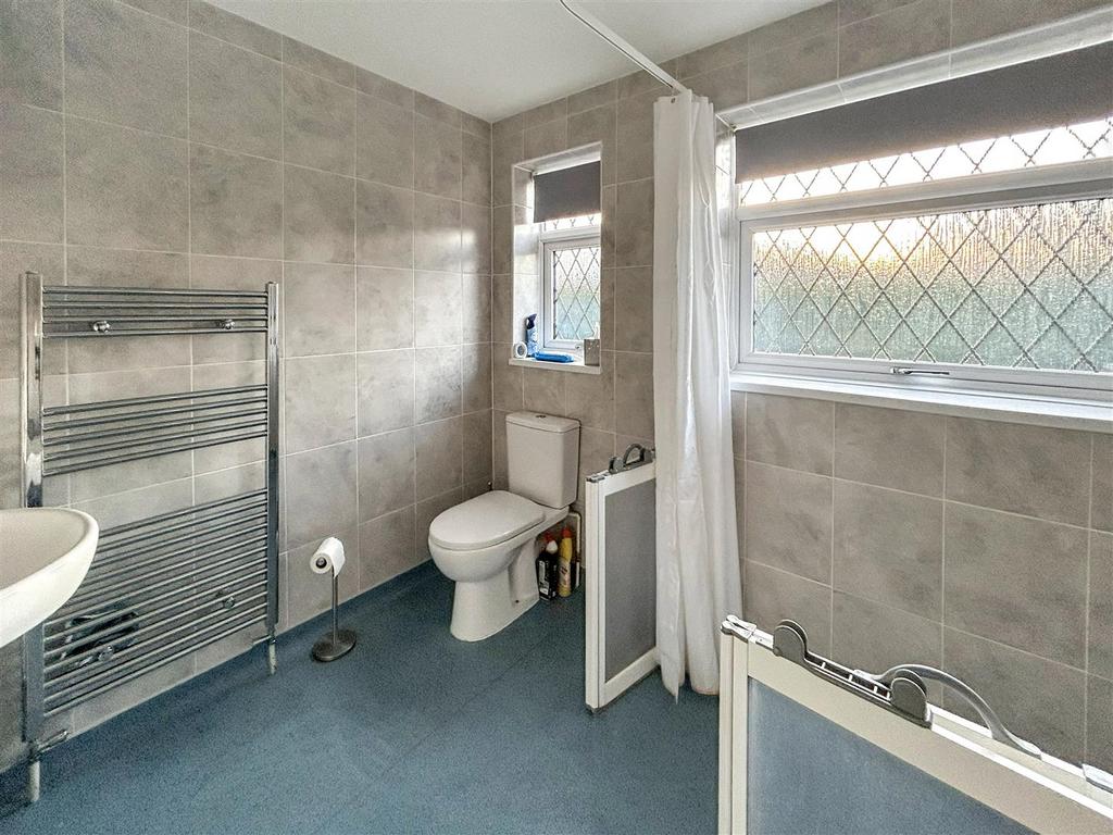 Shower room.jpg