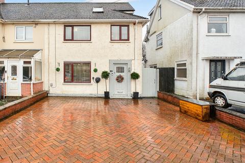 3 bedroom end of terrace house for sale, Heol Dyfed, Heath , Cardiff