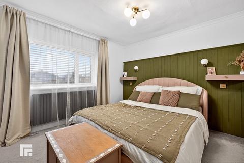 3 bedroom end of terrace house for sale, Heol Dyfed, Heath , Cardiff