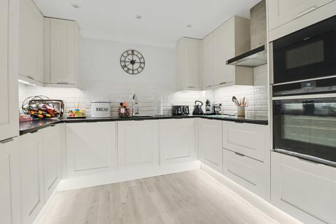 2 bedroom flat for sale, Wildern Lane, Southampton SO30