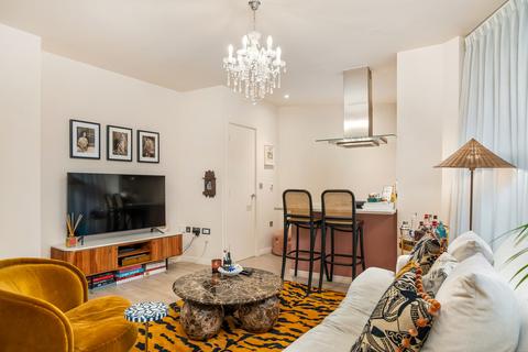 1 bedroom apartment to rent, Kingfisher House, Battersea Reach