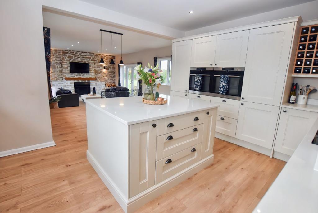Kitchen 4