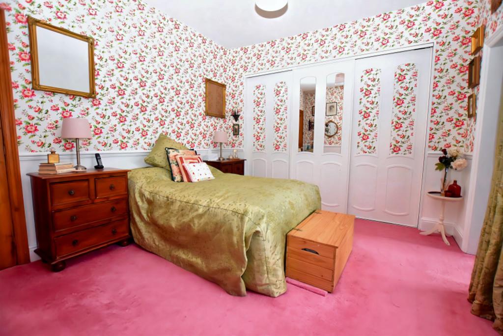 Bedroom 1b