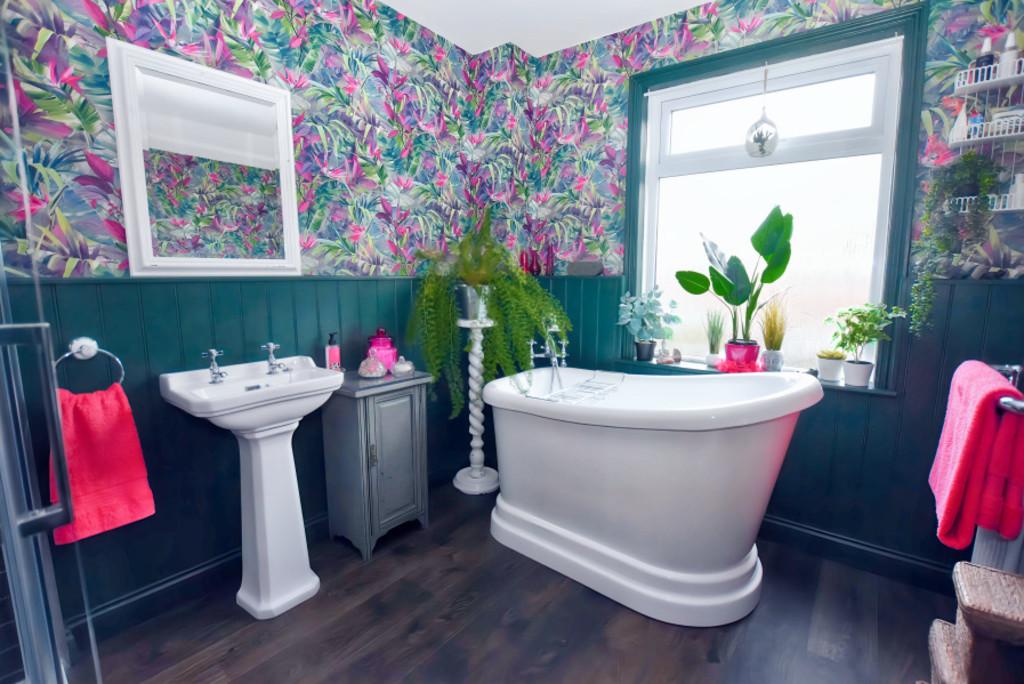 Bathroom 1a